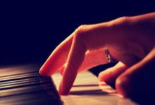 星空体育:与曼市续约两年 瓜迪奥拉誓率球队拔刺告别四连败.